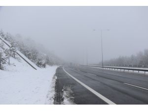 Ankara-istanbul Otobanında Yoğun Kar Yağışı