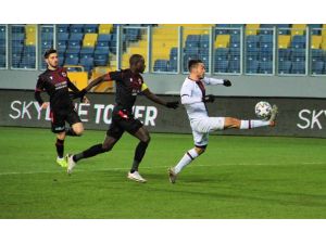 Süper Lig: Gençlerbirliği: 0 - Fatih Karagümrük: 2 (İlk Yarı)