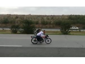 Otoyolda Yarış Yapan Motosiklet Sürücülerine Ceza Yağdı