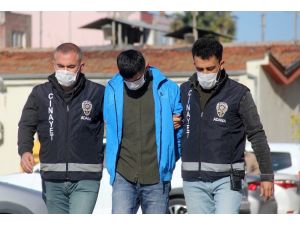 Borcunu Ödemeyen Arkadaşa Çocuk Parkında İnfaz
