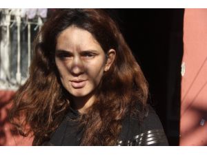 Dolandırıp "Bay Bay" Yaptılar, Yakalanınca Küpe Ve Paraları Geri Verdiler