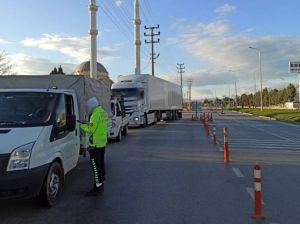 Burdur’da 3 Günde 48 Araç Trafikten Men Edildi, 87 Araç Sürücüsüne Ceza Uygulandı