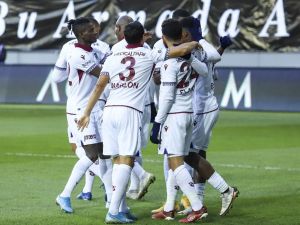 Süper Lig: Gençlerbirliği: 0 - Trabzonspor: 1 (İlk Yarı)