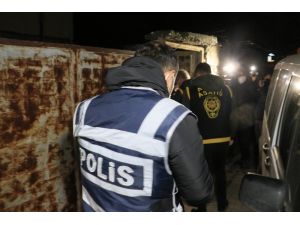 Adana’da Aranan Şahıslara Operasyon