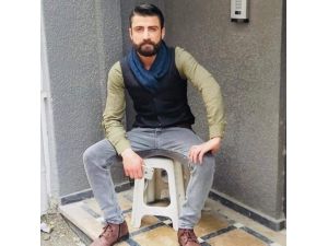 Boşandığı Eşinin Sevgilisini Bıçaklayarak Öldürdü