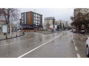 Gaziantep’te Cadde Ve Sokaklar Boş Kaldı