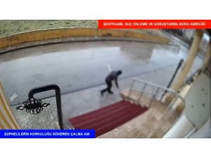 Düğün Salonu Girişindeki Demir Korkulukları Çaldılar