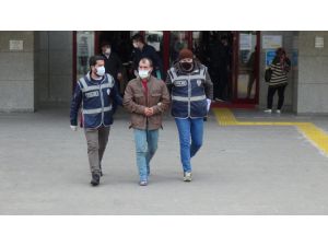 Polisten yalınayak kaçan azılı hırsız adliyeye polisin verdiği terliklerle çıktı