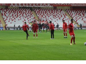 Süper Lig: Ft Antalyaspor: 0-beşiktaş: 0(maç Devam Ediyor)