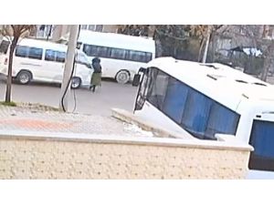 Önce Duraksadı Sonra Kaçtı