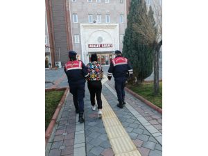 Isparta’da 12 Yıl Kesinleşmiş Hapis Cezası Bulunan Şahsı Jasat Yakaladı