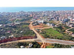 Alanya trafiğini rahatlatacak yol asfaltlanıyor