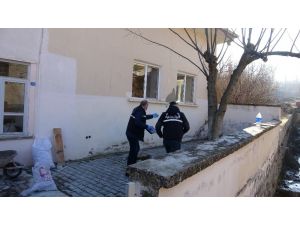 Cami Tadilatını Yapan İşçi Yüksekten Düşerek Yaralandı