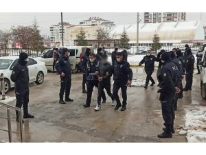 Elbistan’da 7 Hırsızlık Şüphelisi Tutuklandı