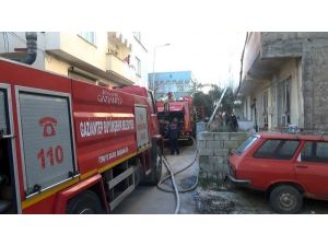 Gaziantep’te Ev Yangını: 2 Yaralı