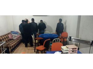 Kumar oynarken yakalanan 5 kişiye 36 bin 800 TL ceza