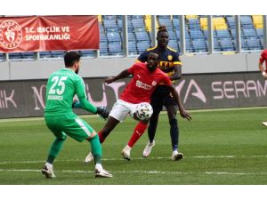 Süper Lig: Mke Ankaragücü: 0 - Dg Sivasspor: 1 (İlk Yarı)