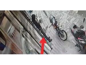 Saniyeler İçinde Motosiklet Çaldı