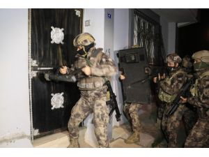 Sosyal Medyada Uyuşturucu Maddeyi Özendiren Kişilere Operasyon: 12 Gözaltı