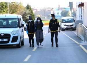 Fuhuş Bahanesiyle Yaşlı Adamın 7 Bin Lira Parasını Çaldı