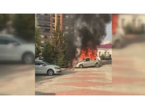 Otomobil Alev Alev Yandı