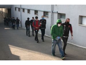 İnternetten Uyuşturucuyu Özendirenler Yakalandı