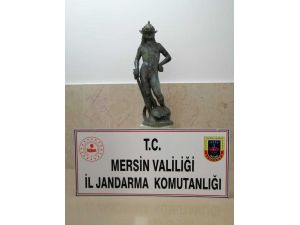 Mersin’de Tarihi Eser Niteliği Taşıyan Heykel Ele Geçirildi
