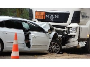 Otomobil İle Tanker Çarpıştı: 1 Ölü