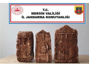 Mersin’de 3 Kabartmalı Taş Ele Geçirildi