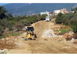 Alanya Belediyesi ALKÜ’ye 30 metrelik yeni bağlantı yolu açıyor