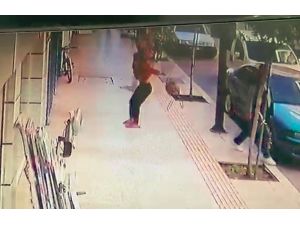 Balkondan atlayıp vatandaşın son anda altında kalmaktan kurtulduğu kadını abisi eve kilitlemiş
