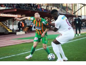 Süper Lig: A. Hatayspor: 0 - A. Alanyaspor: 0 (İlk Yarı)