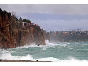 Antalya’nın doğu ilçeleri için kuvvetli yağış uyarısı