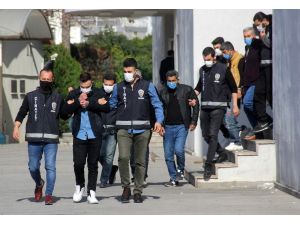Iskarta Meyve Kavgası: 3 Yaralı