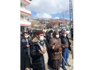 Sevgililer Günü’nde Öldürülen Kadın Toprağa Verildi