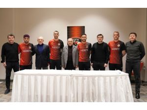 Gaziantep Fk, 4 Futbolcu İle Sözleşme İmzaladı