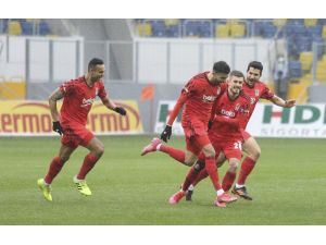 Süper Lig: Gençlerbirliği: 0 - Beşiktaş: 1 (İlk Yarı)