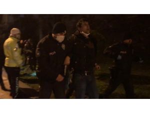 Polisten Ayakkabısını, Gazeteciden İyi Çekmesini İstedi