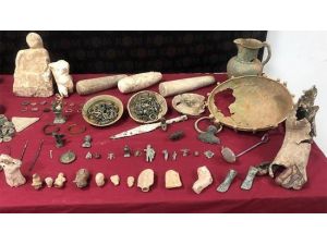 Tarihi Eser Kaçakçıları Suçüstü Yakalandı