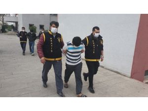 Demir Kapıları Böyle Çaldılar