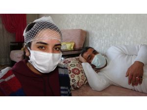 Jandarma Kapısında Nöbet Tutuyor