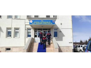 Jasat Müşteri Gibi Girdiği Dükkanda 13 Ayrı Suçtan Aranan Şahsı Yakaladı