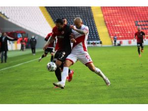 Süper Lig: Gaziantep Fk: 0 - Ft Antalyaspor: 0 (İlk Yarı)