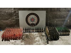 Denizli’de 8 Alkol Ve Eşya Kaçakçısı Yakalandı