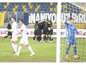 Süper Lig: Mke Ankaragücü: 1 Çaykur Rizespor: 1 (İlk Yarı)