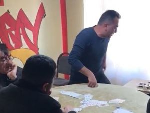 Kumar Oynarken Yakalandılar