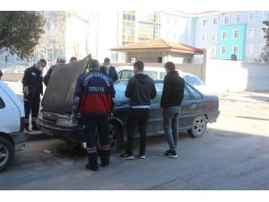Araç Yangını İhbarına Giden Polis Hararet Yapan Otomobille Karşılaştı