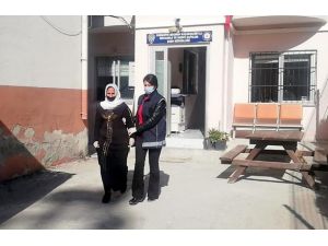Bulaşıcı Hastalık Kodundan Türkiye’ye Giriş Yasağı Olan Suriyeli Kadın Yakalandı