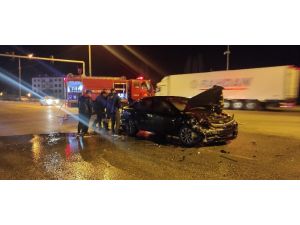 Kazada Alev Alan Otomobilde 1 Kişi Yaralandı