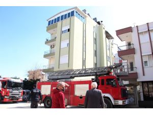 Antalya’da terasta korkutan yangın